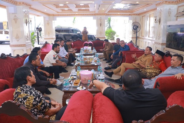 Pimpinan DPRD Hadiri Silaturahmi dan Halal Bihalal dengan Walikota Pekanbaru 