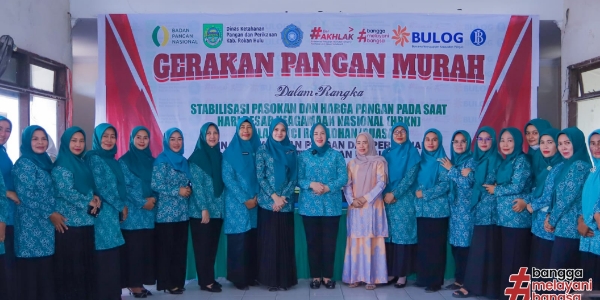 Ketua TP PKK Rohul Buka Gerakan Pasar Murah di Kecamatan Ujung Batu