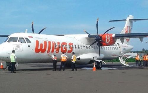 Penumpang Wings Air Tujuan Gunungsitoli Buka Jendela