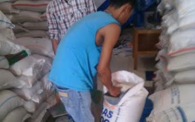 Terungkap Beras Bulog Diganti Kemasan Menjadi Beras Terubuk