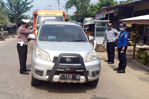 PSBB, Polresta Tangerang Edukasi Pengguna Jalan