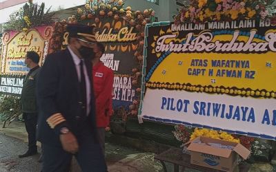 Tangis Keluarga Sambut Kedatangan Jenazah Kapten Afwan 