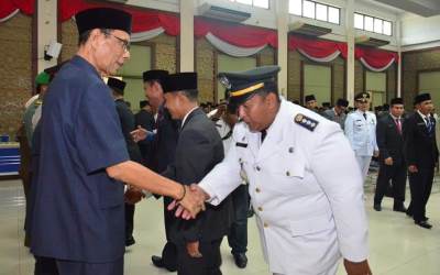 Dilantik Ngerumpi, Bupati Kampar Semprot Pejabat