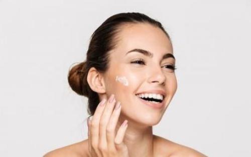 Rekomendasi Skincare untuk Mom Super Sibuk, Praktis dan Aman!