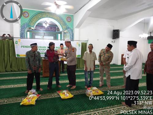 Kapolsek Minas Hadiri Penyaluran Zakat Konsumtif Tahap 2 Tahun 2023