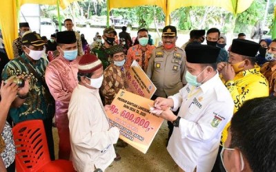 Bupati Kampar Minta BLT Selesai Dibagikan Jelang Lebaran