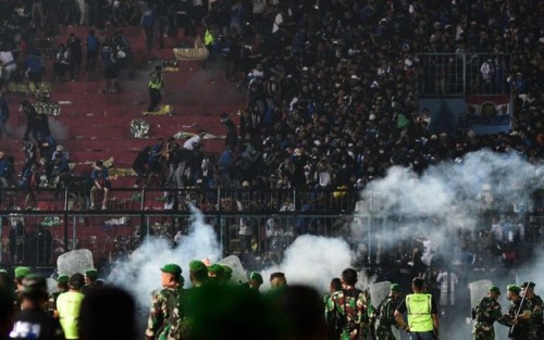 Salahkan Suporter di Tragedi Kanjuruhan, Ade Armando Dikecam!