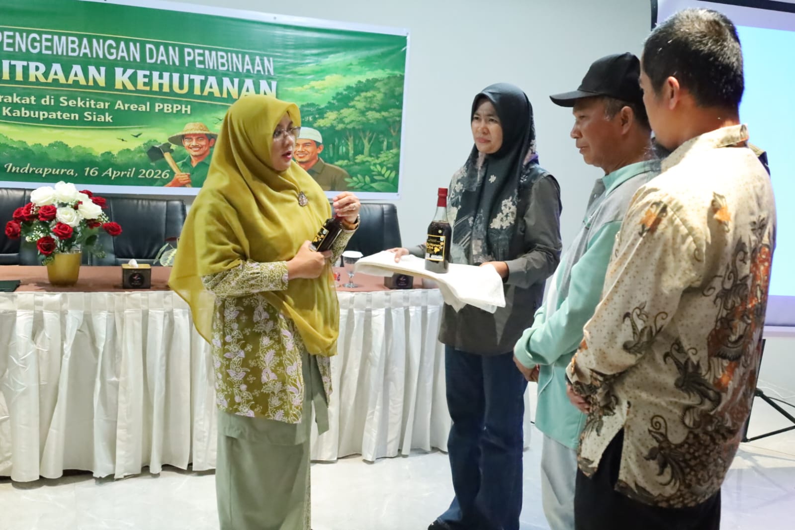 KTH Tak Bisa Sendiri, Bupati Siak Tegaskan Pentingnya Pendampingan