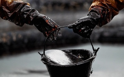 Jelang Akhir Pekan, Harga Minyak Bervariasi