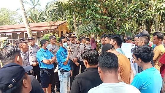 PT Tindaon Bujing Abaikan Hak Warga Dua Desa Di Paluta