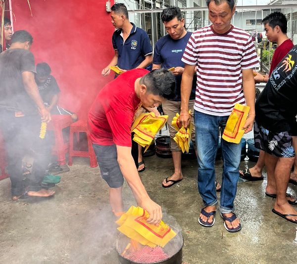 WB Tionghoa Imlek Bakar Jinzhi dan Kim Cua di Lapas Bengkalis