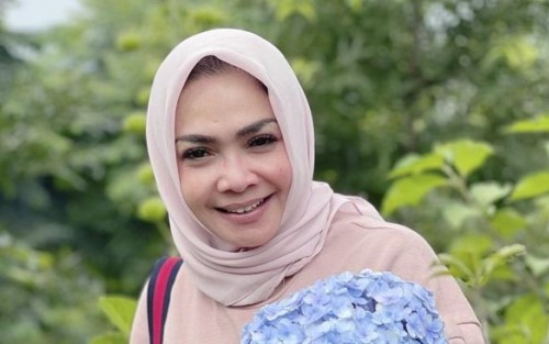 Rieta Amilia Resmi Gugat Cerai Suaminya 