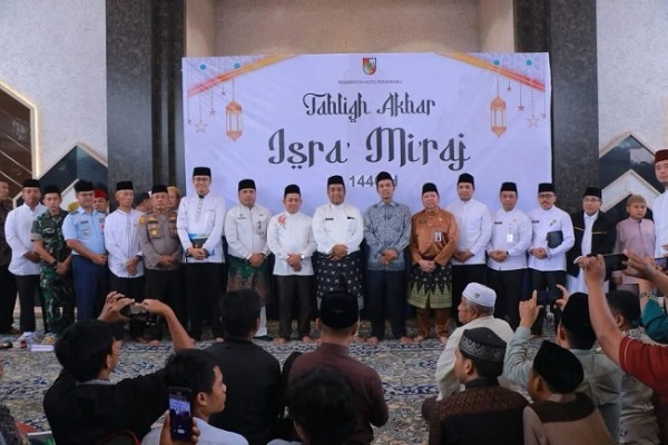 Ketua DPRD Isa Lahamid Hadiri Tabligh Akbar Sempena Peringatan Isra Miraj