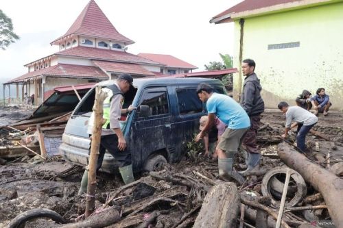 PVMBG Ingatkn Warga aspadai Potensi Banjir Bandang Susulan Marapi