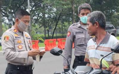 Polsek Panongan Edukasi Warga di Tengah PSBB