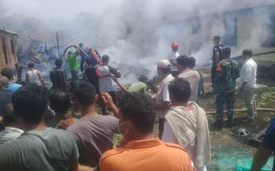 Rumah Warga Desa Rondaman Lombang Hangus Terbakar