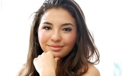 Manohara Tampil Seksi dengan Tato Dibagian Dada