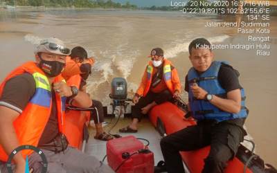 Tim SAR Belum Temukan Nelayan Tenggelam di Sungai Indragiri