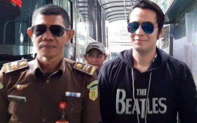 Bertepatan Hari Ibu, Kriss Hatta Bebas dari Penjara