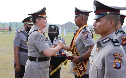 Dilantik Kapolda Riau, Anak Tukang Las Raih Nilai Tertinggi