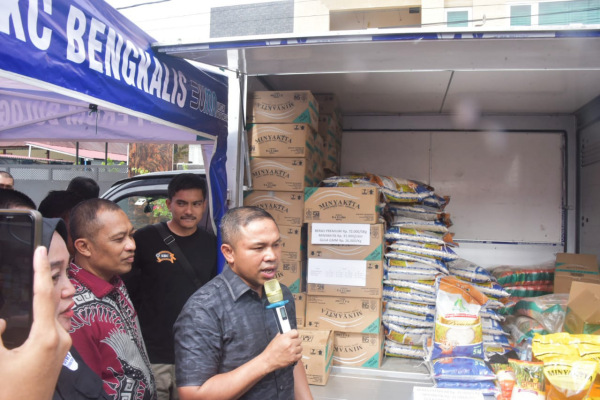 Wabup Bengkalis Santoso Dampingi Gubri Launching Kios Pangan Murah