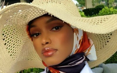 Model Hijab Halima Aden Cetak Sejarah Awal 2020