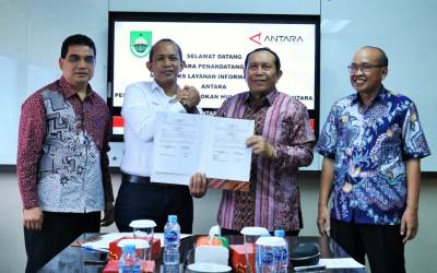 Bupati Sukiman Teken MoU Publikasi dengan LKBN Antara