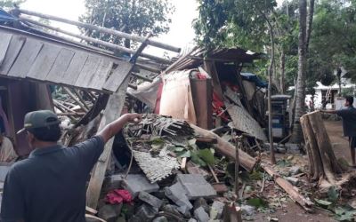 Seorang Warga Tewas Tertimpa Pohon Akibat Angin Kencang 