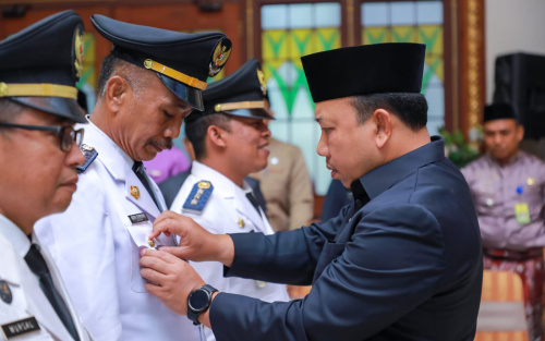 Wabup Siak Husni Merza Lantik 92 Pejabat di Lingkungan Pemkab Siak