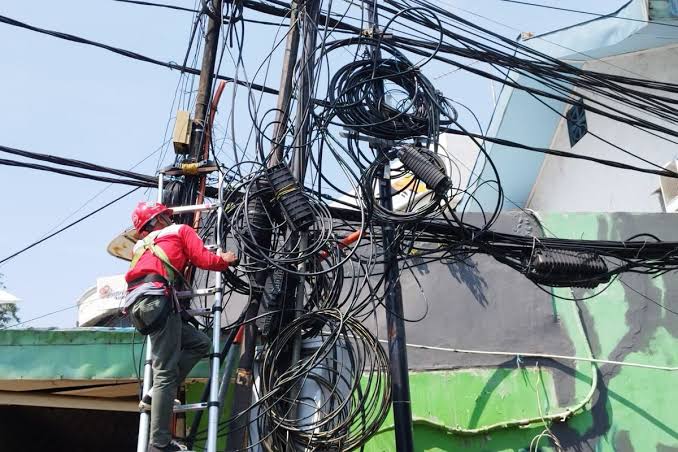 Kabel Provider Semrawut di Pekanbaru, Pemko Janji Tertibkan