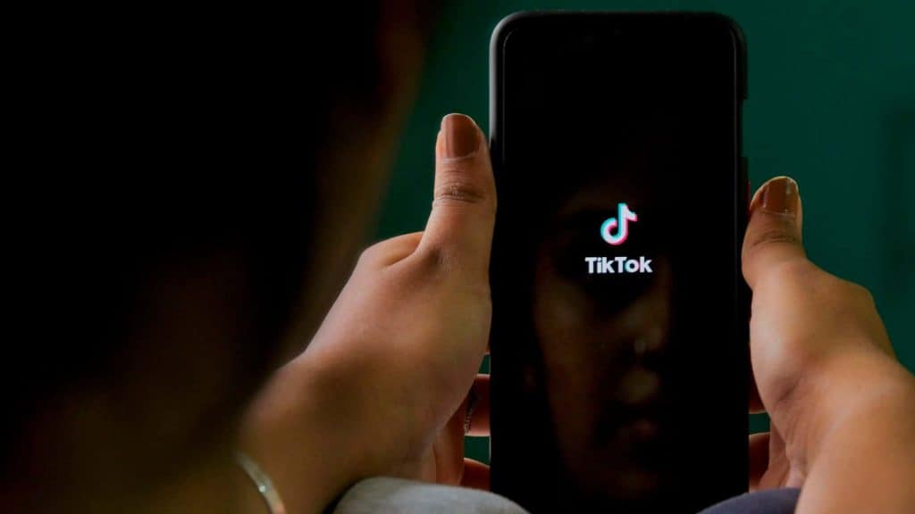 Gara-gara Main TikTok, Istri Dianiaya Suami Hingga Tewas