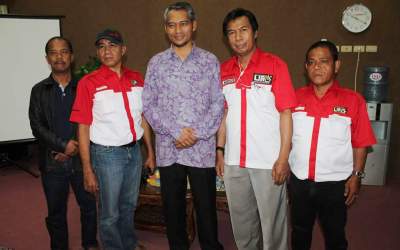 Ayat Cahyadi Akan Tanya Izin Alfamart dan Indomaret