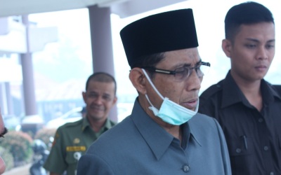 Pj Bupati H Kasirudin Sampaikan Nota Keuangan APBD-P 2015