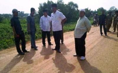 Bupati Minta Kontraktor Serius Kerjakan Proyek