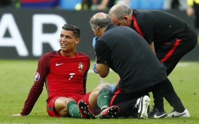 Cedera Lutut, Ronaldo Pastikan Absen di Piala Super Eropa