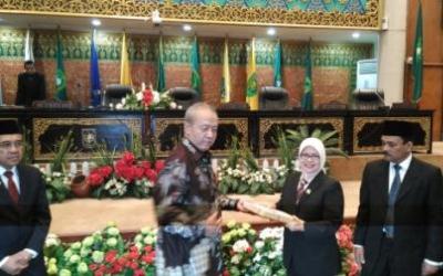 Paripurna DPRD Riau, BPK RI Serahkan LHP Provinsi Riau