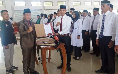 KPU Kaur Lantik Panitia Ad Hoc Tingkat Kecamatan Pemilu Serentak 2024