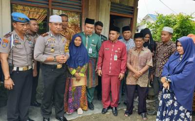 Ibu Pembersih Masjid Dikunjungi Tim Jum'at Barokah 