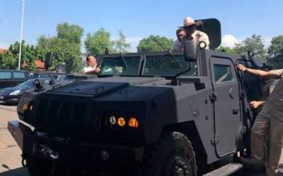 Kunjungi PT Pindad, Prabowo Jajal Kendaraan Taktis Komodo