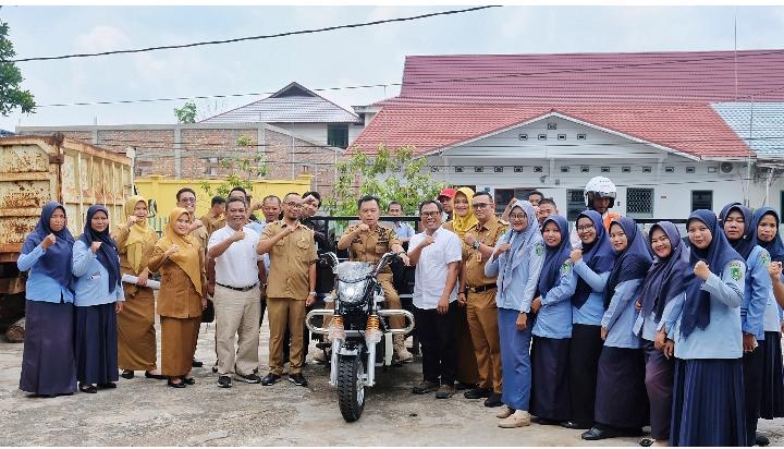 Meranti Terima 2 Unit Motor Roda Tiga Pengangkut Sampah