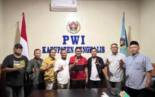 Silaturahmi ke Kantor PWI Bengkalis, Sofyan Puji Eksistensi PWI