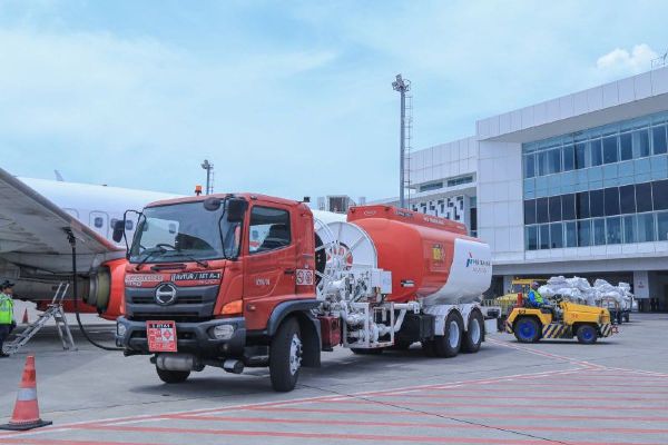 Pertamina Turunkan Harga Avtur di 37 bandara Mulai 18 Maret 2025