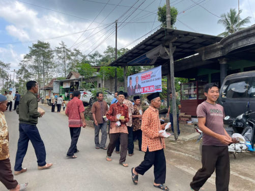 Sasar Wilayah Pinggiran, TKD Prabowo-Gibran Ponorogo Sapa Masyarakat di Ngrayun