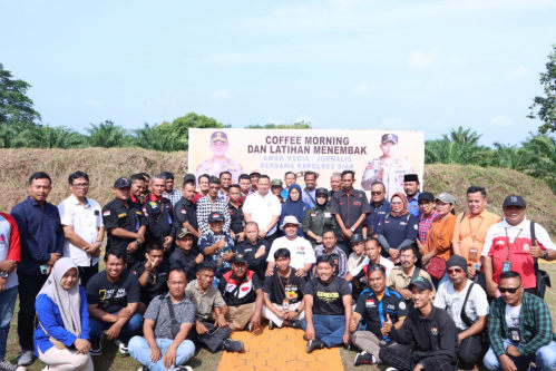 Silaturahmi Bersama Jurnalis, Kapolres Siak Gelar Coffee Morning dan Latihan Menembak