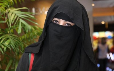 Umi Pipik Idap Tumor Kelenjar Getah Bening