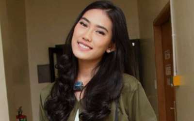 Tiga Tahun Pacaran, Alika Bakal Nikah Muda?