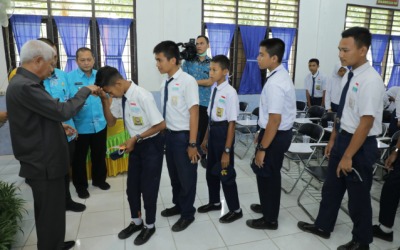 Plt Bupati Asahan Serahkan KIA di SMPN 1 Pulau Rakyat