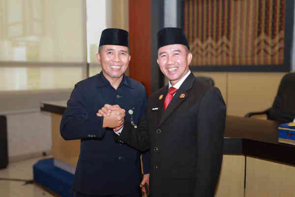 Fauzi Asni Resmi Dikukuhkan Sebagai Penjabat Sekda Siak