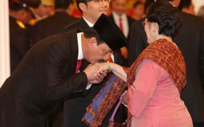 Usai Dilantik Budi Gunawan Cium Tangan Megawati