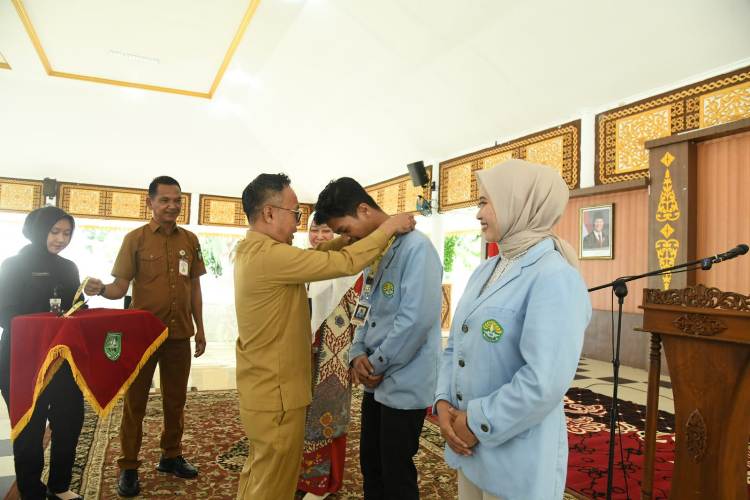 Bupati Bengkalis Harap Mahasiswa KKN Jadi Agen Perubahan di Masyarakat